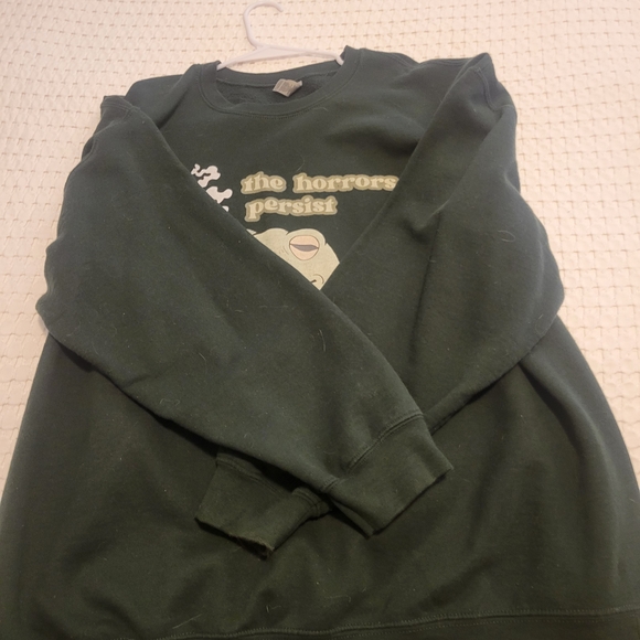 Gildan Dark Green Frog Graphic Sweatshirt - Picture 2 of 4